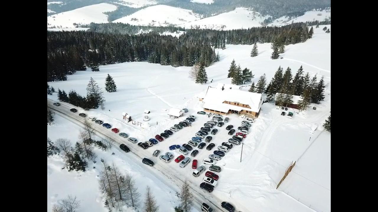 Koliba Holica Hotell Huty Eksteriør bilde